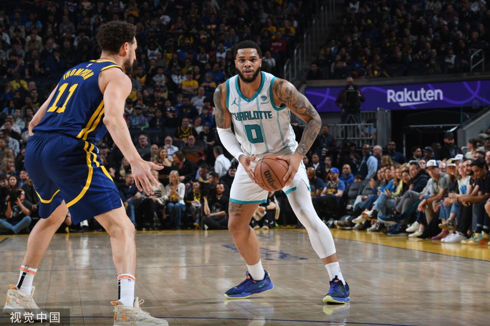 激烈的足球 激烈的足球