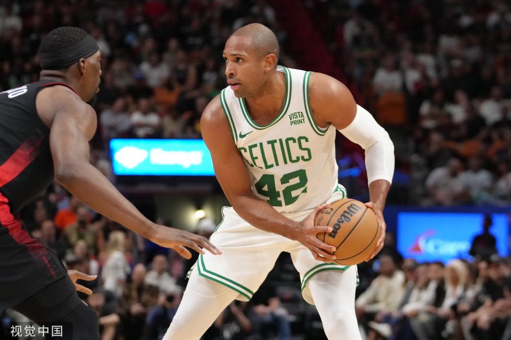 主力右后卫 主力右后卫