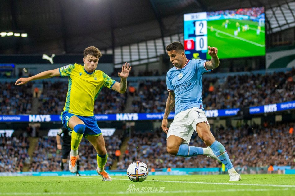 直塞与传中 直塞与传中