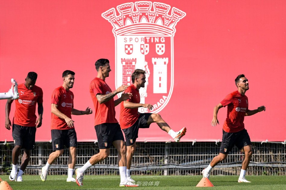 他在比赛中 他在比赛中